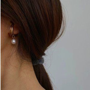 Hook On/Clip On Earrings - Short Gold Pearl